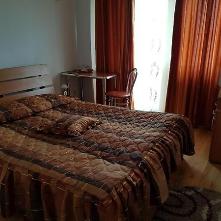 Hotel Floare De Colt Teius Εξωτερικό φωτογραφία