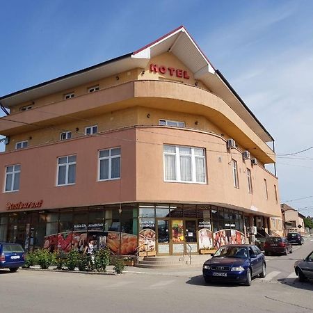 Hotel Floare De Colt Teius Εξωτερικό φωτογραφία